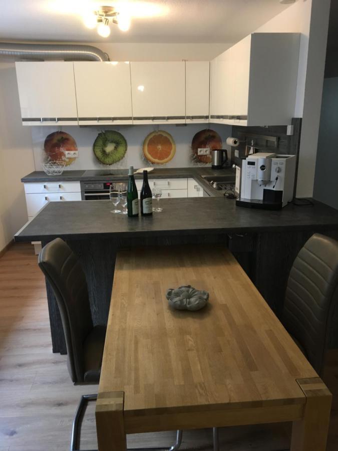Peter'S Ferienwohnung Im Souterrain Neuried  エクステリア 写真